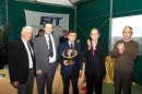 Foto del presidente Sofia che riceve il prestigioso premio in memoria dello scomparso tennista e dirigente regionale Quintieri